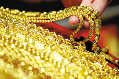 中国买盘减三成全球黄金需求降至近5年低位_新浪新闻